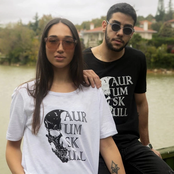Kurukafa Baskılı Bisiklet Yaka T-Shirt