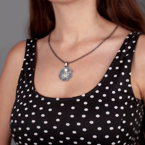 Kurukafa Madalyon Gümüş Kolye