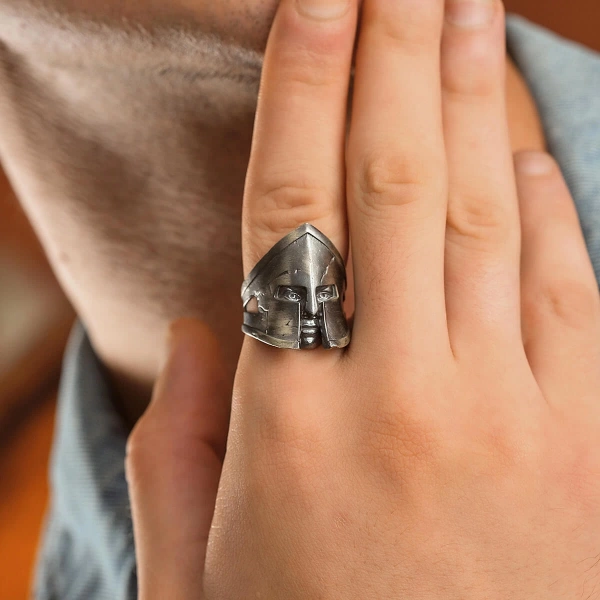 Miğferli Savaşçı Gümüş Yüzük