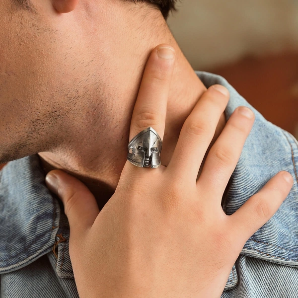 Miğferli Savaşçı Gümüş Yüzük