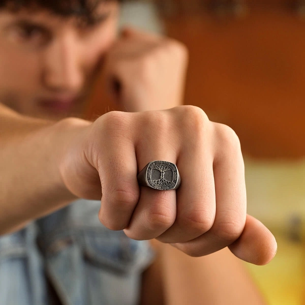 Oksitli Modern Aşk Çınarı Mühür Unisex Gümüş Yüzük