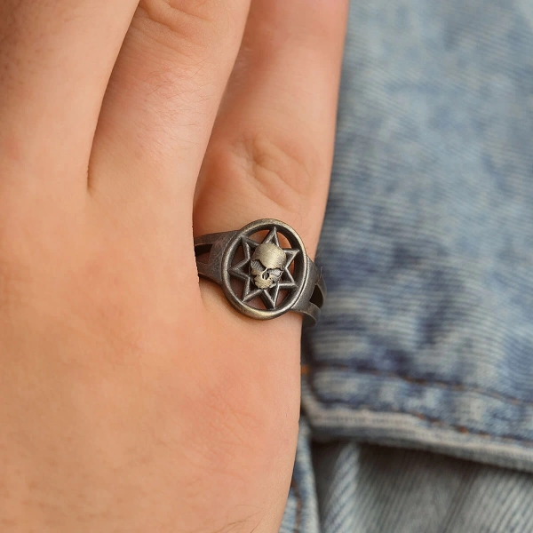 Oksitli Özel Yıldız Kesim Kurukafa Gümüş Yüzük