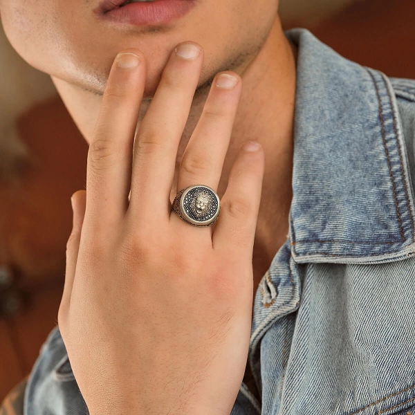 Özel Yüzey Kaplama Aslan Madalyon Gümüş Yüzük