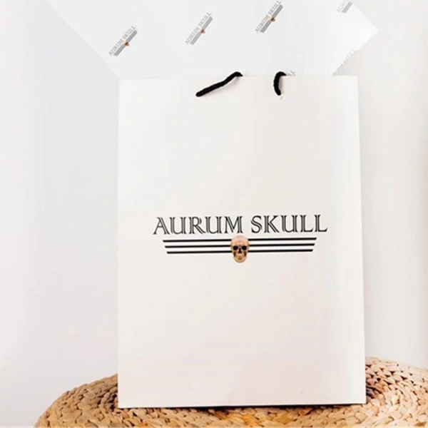 Özel Yüzey Kaplamalı Kenarları Taşlı Kare Aslan Madalyon Kolye