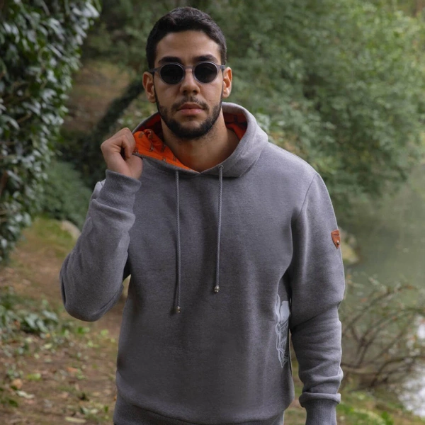 Yan Maskeli Kurukafa Baskılı Kapşon İçi Logo Baskılı Sweatshirt