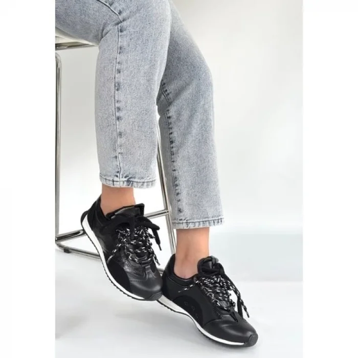 Erbilden Ranu Siyah Cilt Paraşüt Detaylı Bağcıklı Spor Ayakkabı