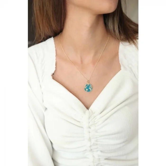 Colezium CLZ741 -  Dünya Figürlü Altın Kaplama Kadın Kolye