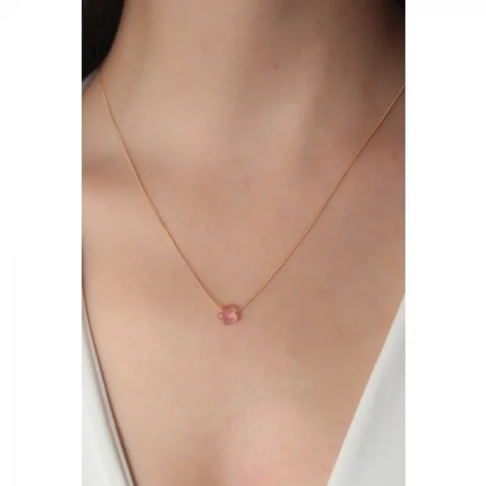 Colezium CLZ943  Gold Renk Pembe Çiçek Figür Kadın Kolye