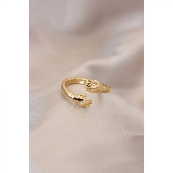 Colezium CLZ943  Ayarlamalı Altın Renk Metal Sarılan Eller Model Yüzük