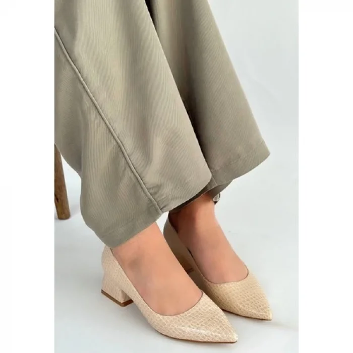 Meort Bej Rugan Topuklu Ayakkabı