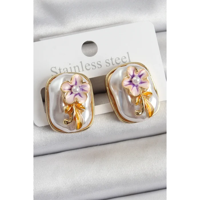 Pirinç Beyaz Mineli İnci Detaylı Çiçek Figürlü Sanatsal Portre Model Gold Renk Kadın Küpe