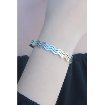 316L Kararmaz Çelik Gümüş Renk Dalga Model Kelepçe Kadın Bileklik