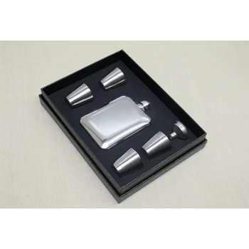 4 Shot Bardaklı Matara Seti Çelik