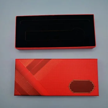 Kırmızı Renk Anahtarlık ve Kalem Kutusu