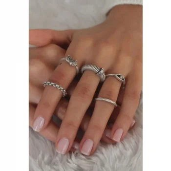 Colezium CLZ943  Gümüş Renk Zincir Model Göz Figür Kadın Yüzük Kombini