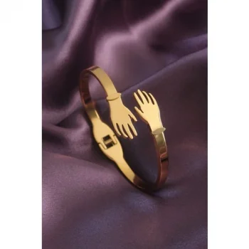 Colezium CLZ741 -  316L Çelik Gold Renk Sarılan Eller Model Kadın Kelepçe