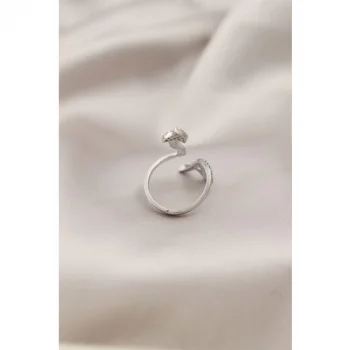 Colezium CLZ943  Gümüş Renk Metal Ok Tasarımlı Zirkon Taşlı Kadın Yüzük