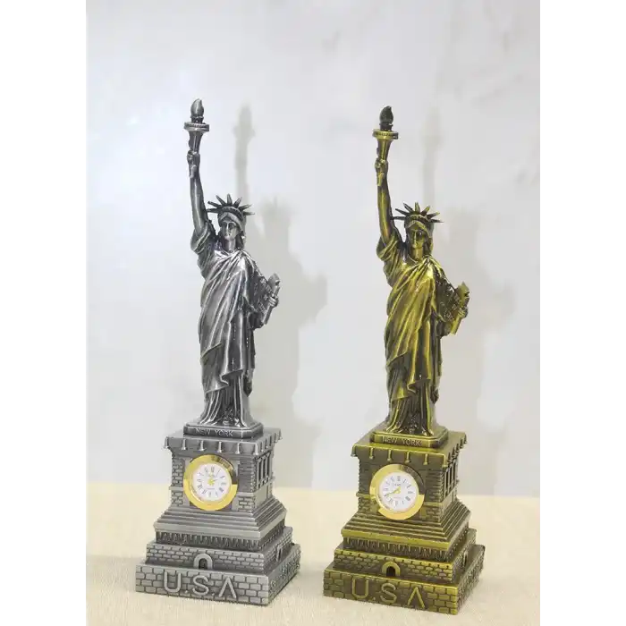 Metal Saatli Özgürlük Anıtı