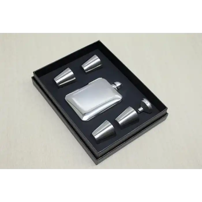 4 Shot Bardaklı Matara Seti Çelik