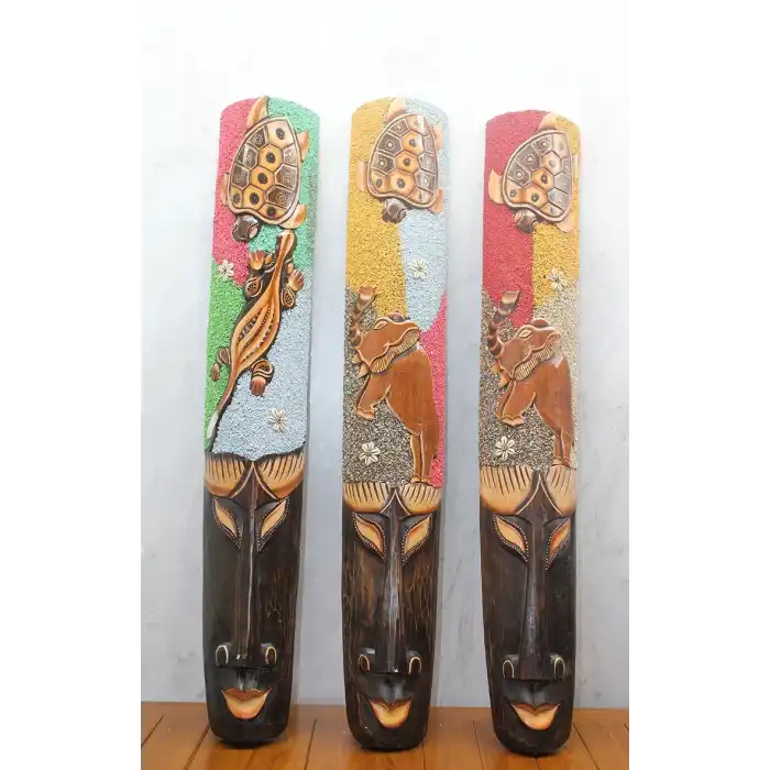 Ahşap Duvara Asmalı 1 Metre Maske