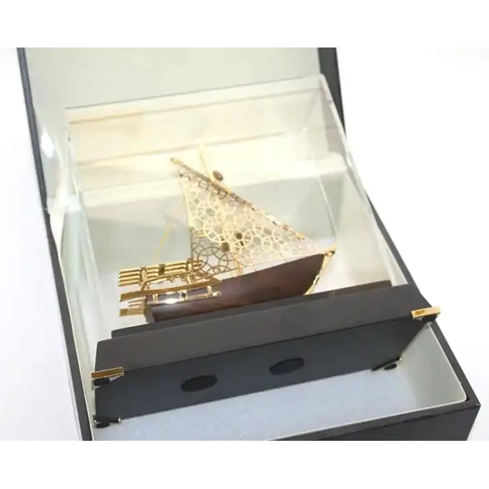 Deri Kutulu Pirinç Gemi Alk3365