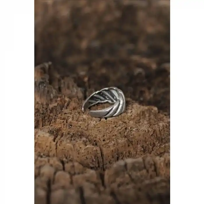 Karce Ayarlamalı Burgu Tasarımlı Erkek Yüzük