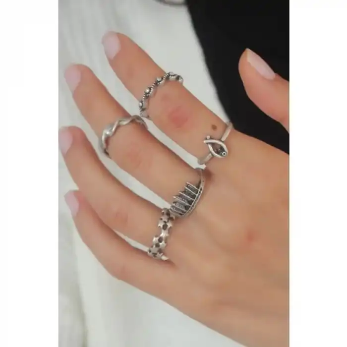 Colezium CLZ943  Gümüş Renk Çoklu Yıldız Model Kadın Yüzük Kombini