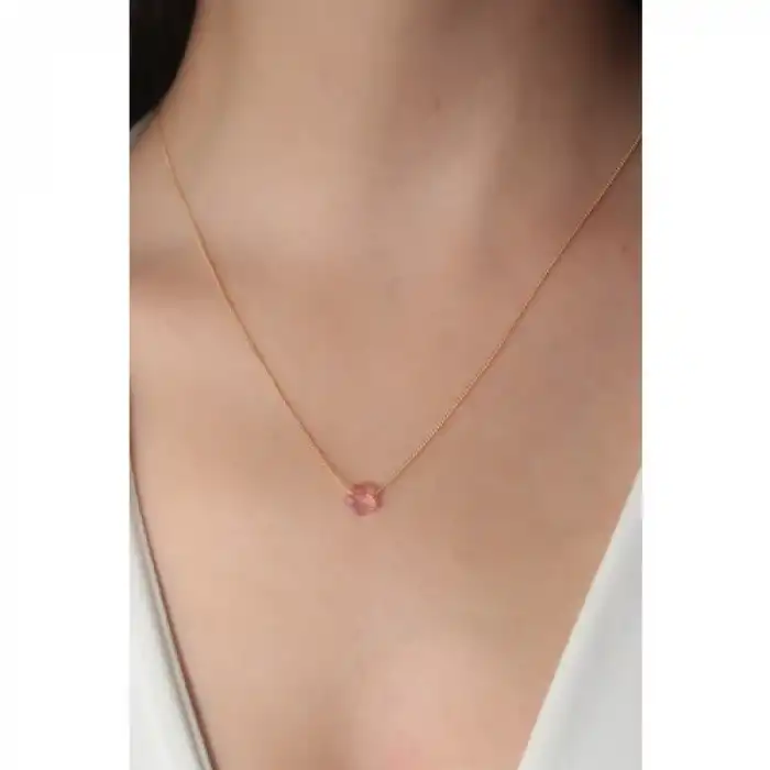 Colezium CLZ943  Gold Renk Pembe Çiçek Figür Kadın Kolye