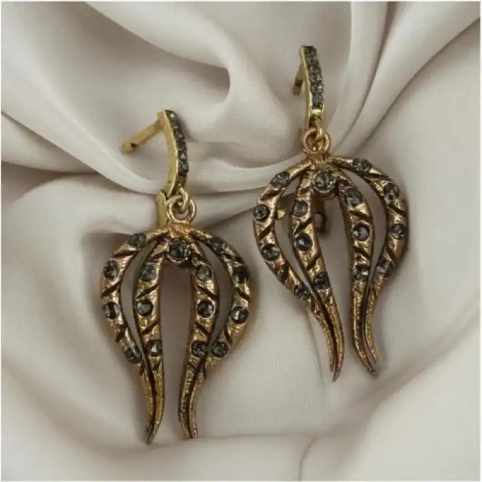 Rennway Taşlı Otantik Küpe Kategori: Bijuteri Küpe