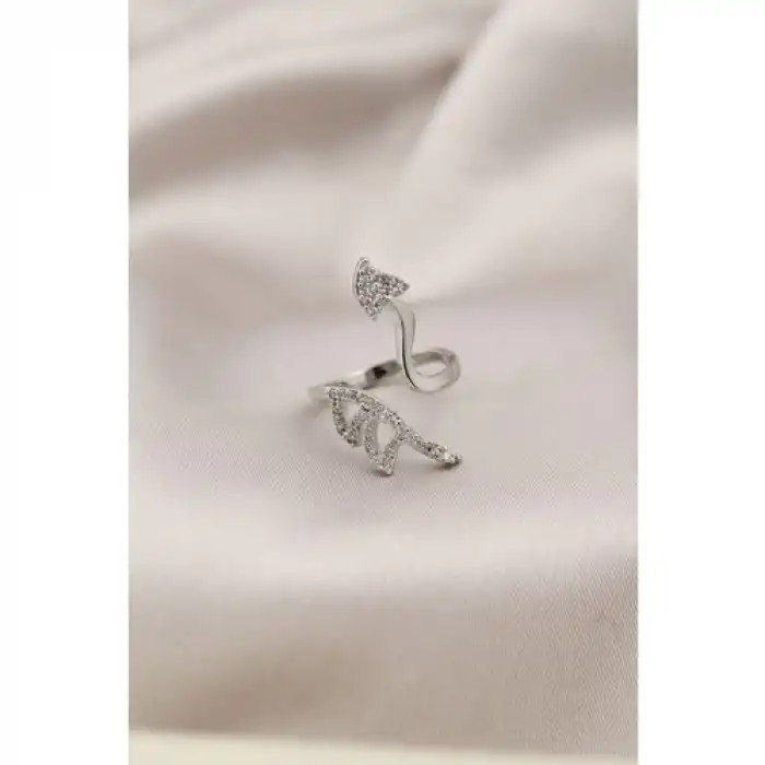 Colezium CLZ943  Gümüş Renk Metal Ok Tasarımlı Zirkon Taşlı Kadın Yüzük