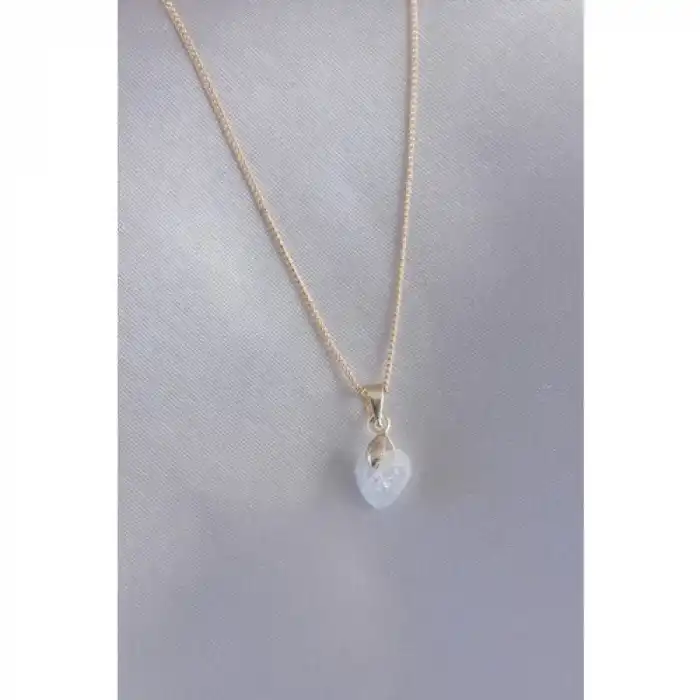 Colezium CLZ943  Gold Renk Beyaz Kristal Kalp Figür Kadın Kolye