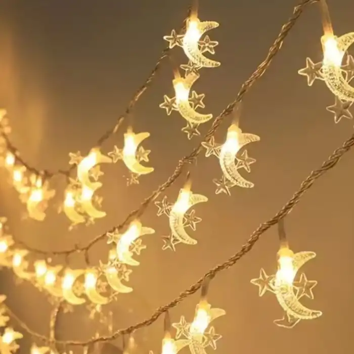 Hilal ve 3 Mini Yıldız Şekilli 3.5 Metre USB LED Işık – 20 LED’li Dekoratif Ramazan Dekorasyonu ve Ortam Aydınlatması hakkında ürün açıklaması