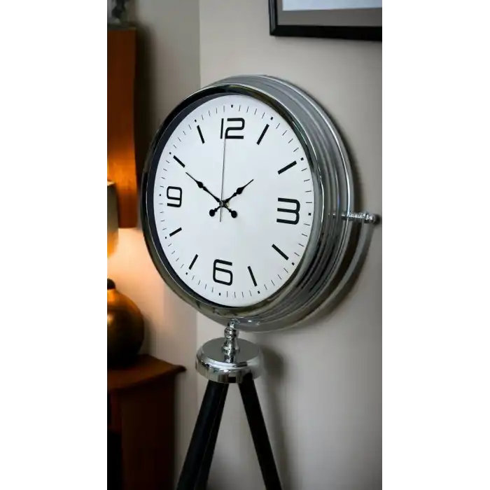 Krom Sade & Şık Tripod Ayaklı Saat