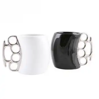 Muşta Tasarımlı Seramik Kupa