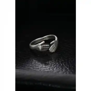 Karce Ayarlanabilir Sarılan Eller Model Erkek Yüzük