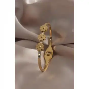 Colezium CLZ741 -  316L Çelik Gold Renk Papatya Figür Zirkon Taşlı Kadın Kelepçe