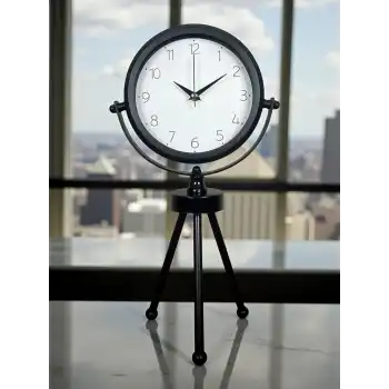 Zentime Siyah Zarif Üç Ayaklı Masa Saati