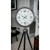 Krom Sade & Şık Tripod Ayaklı Saat