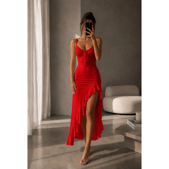 Fırfırlı Göğsü Güpür Detay Maxi Elbise