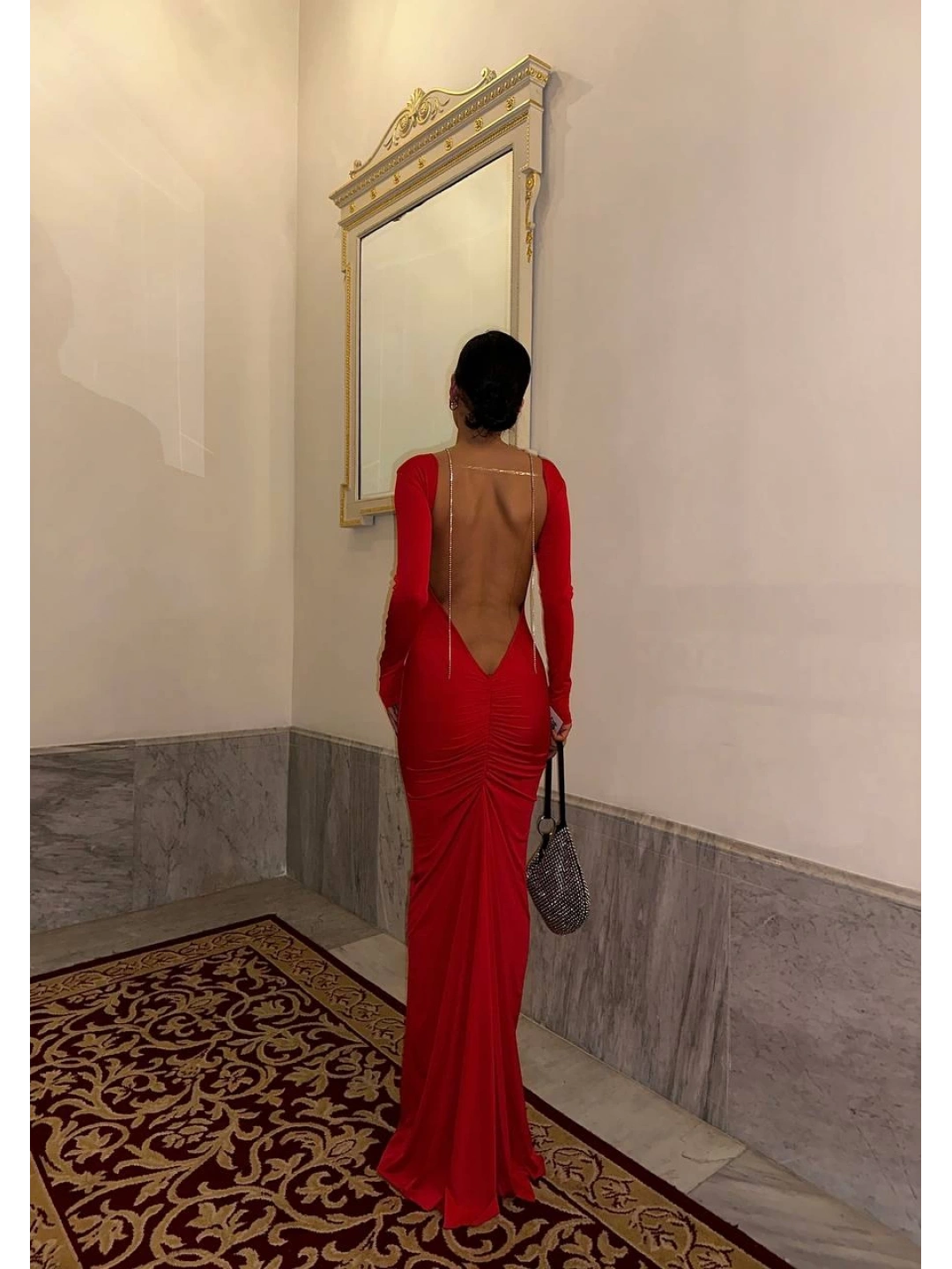 SIRT DEKOLTE ELBİSE