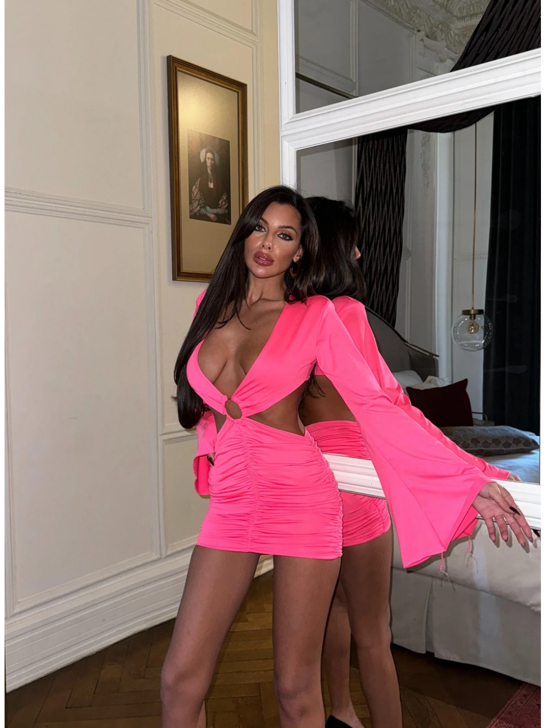 Sırt Dekolteli Mini Elbise