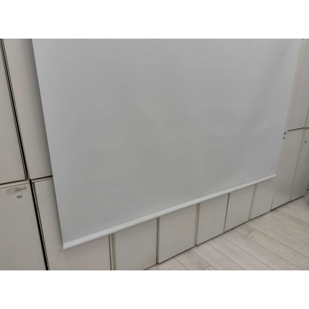 200X180 / MANUEL PROJEKSİYON PERDESİ BEYAZ - M5016