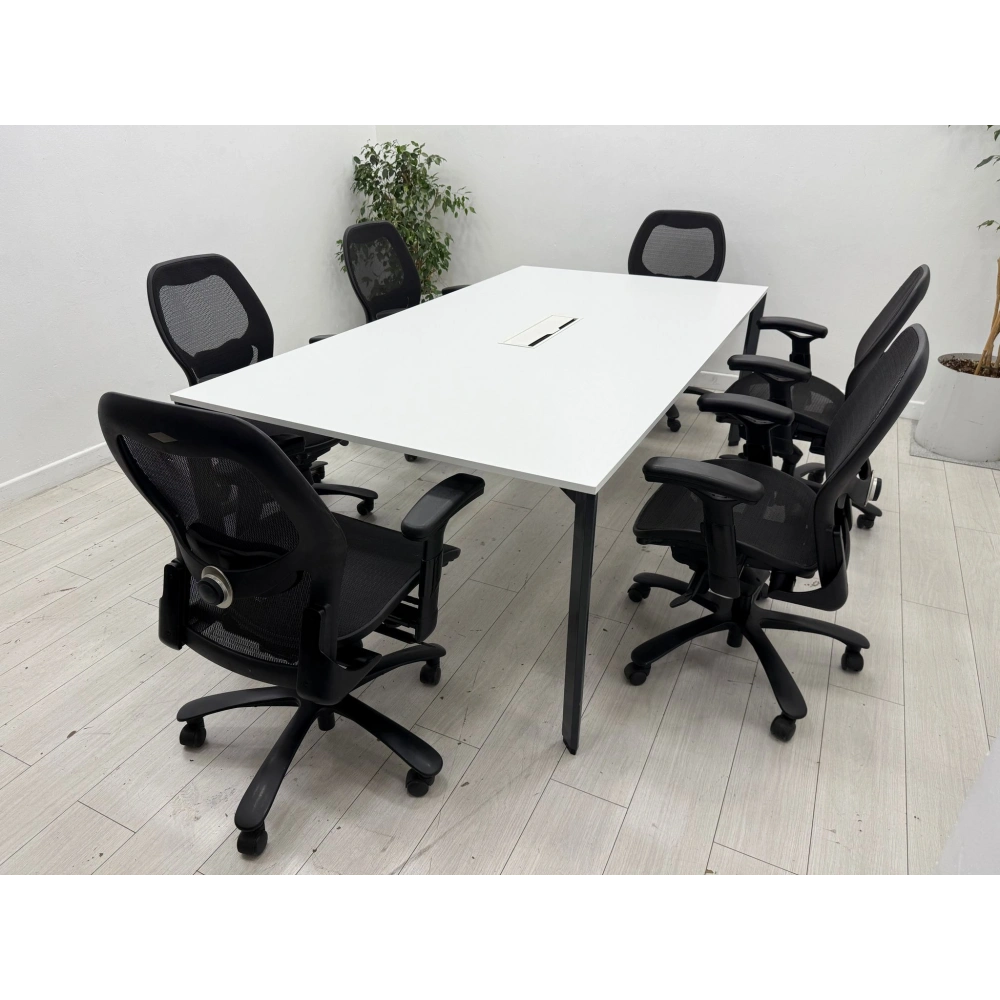 6 Kişilik Beyaz Dataportlu Toplantı Masası