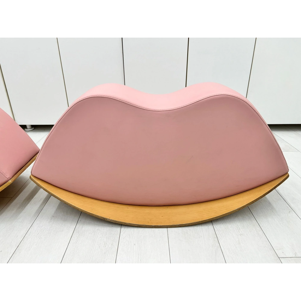 Nurus Lıps Puf Koltuk 