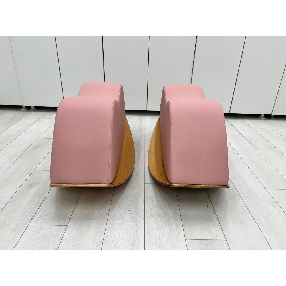 Nurus Lıps Puf Koltuk 