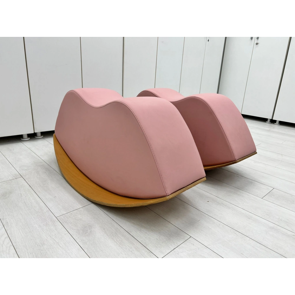 Nurus Lıps Puf Koltuk 