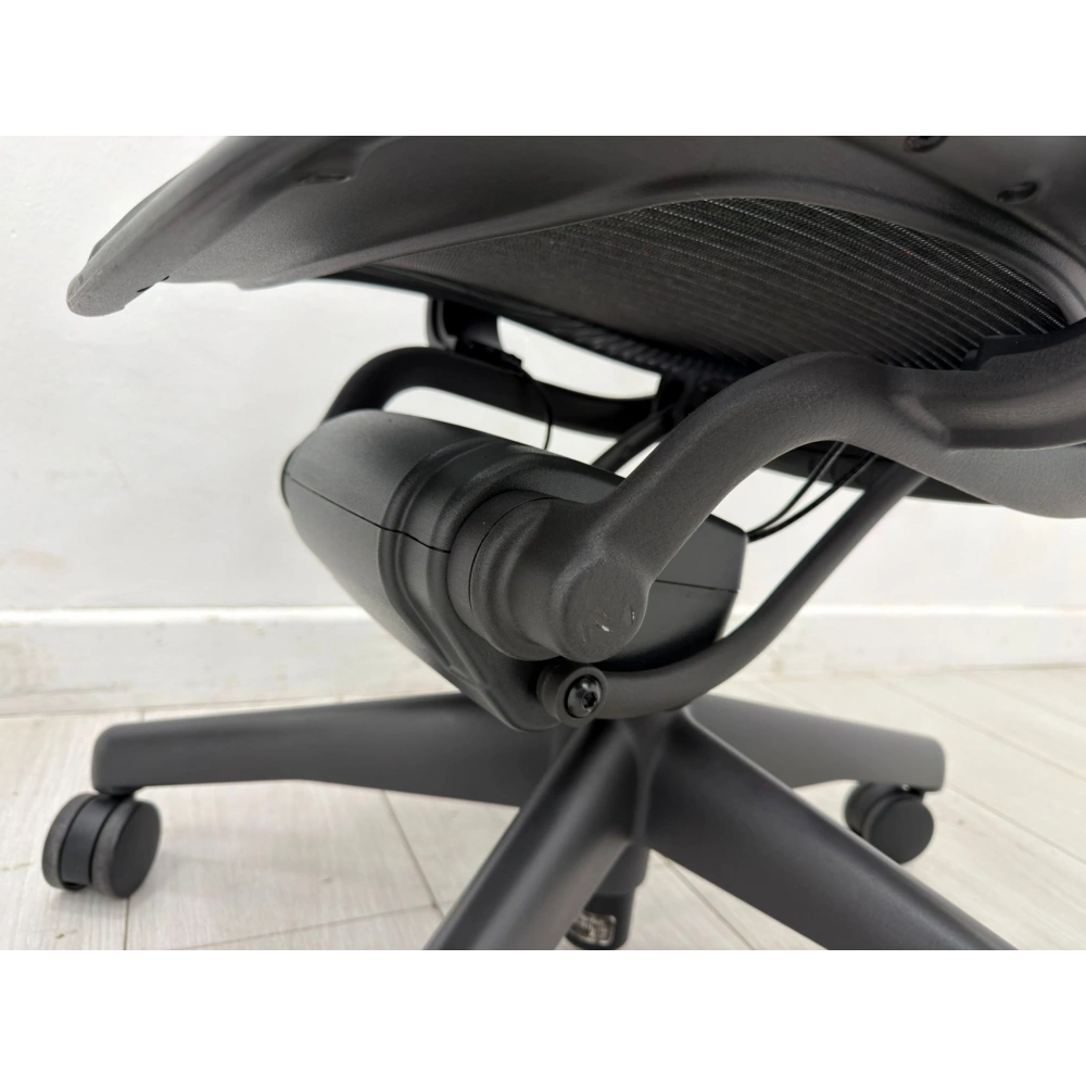 HERMAN MİLLER AERON B SİZE YÖNETİCİ ÇALIŞMA KOLTUĞU