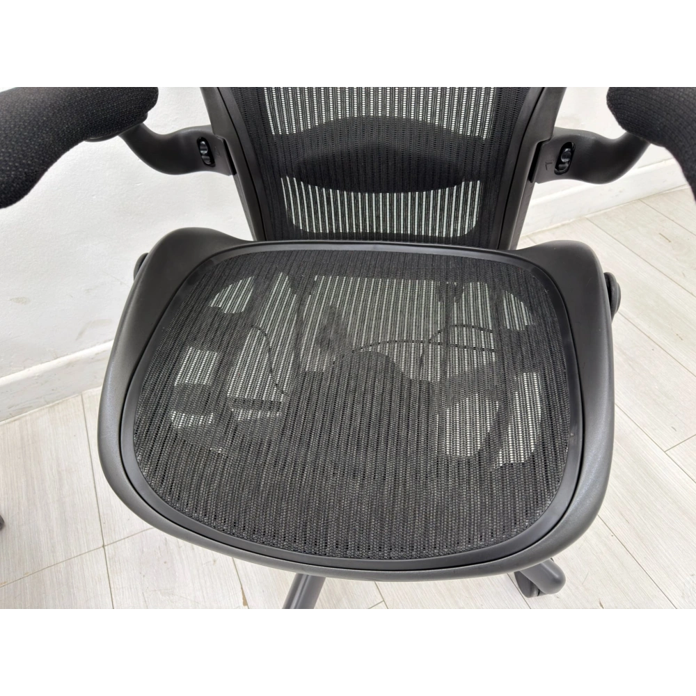 HERMAN MİLLER AERON B SİZE YÖNETİCİ ÇALIŞMA KOLTUĞU