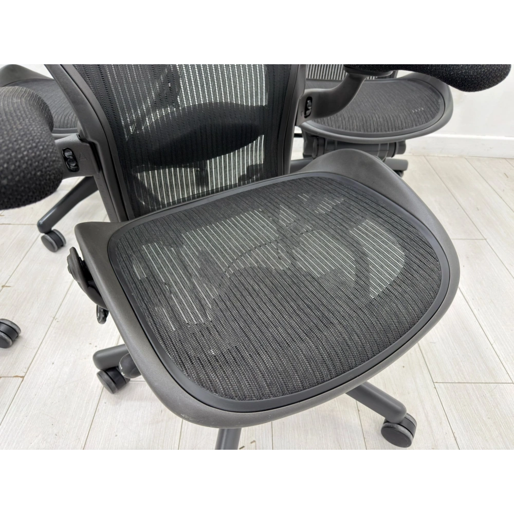 HERMAN MİLLER AERON B SİZE YÖNETİCİ ÇALIŞMA KOLTUĞU