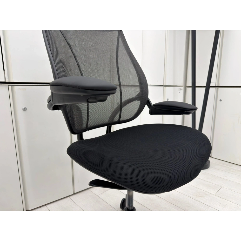 HUMANSCALE LİBERTY ERGONOMİK YÖNETİCİ KOLTUĞU